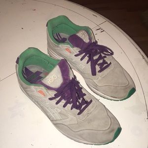 Asics Tiger Gel Saga size 14